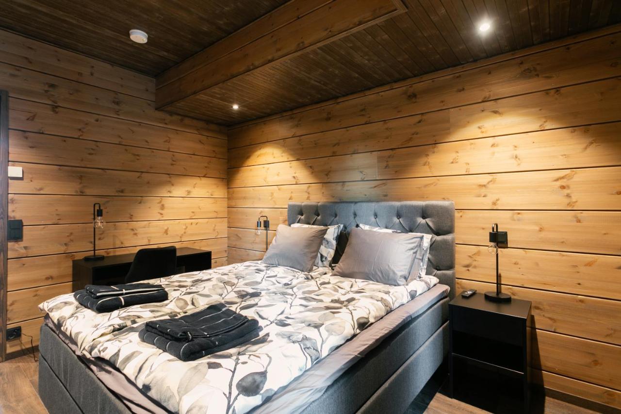 Luxury Villa Lapland โรวานิเอมิ ภายนอก รูปภาพ