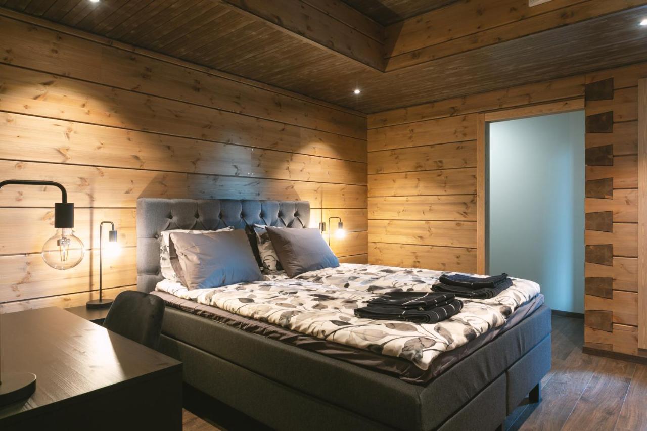 Luxury Villa Lapland โรวานิเอมิ ภายนอก รูปภาพ