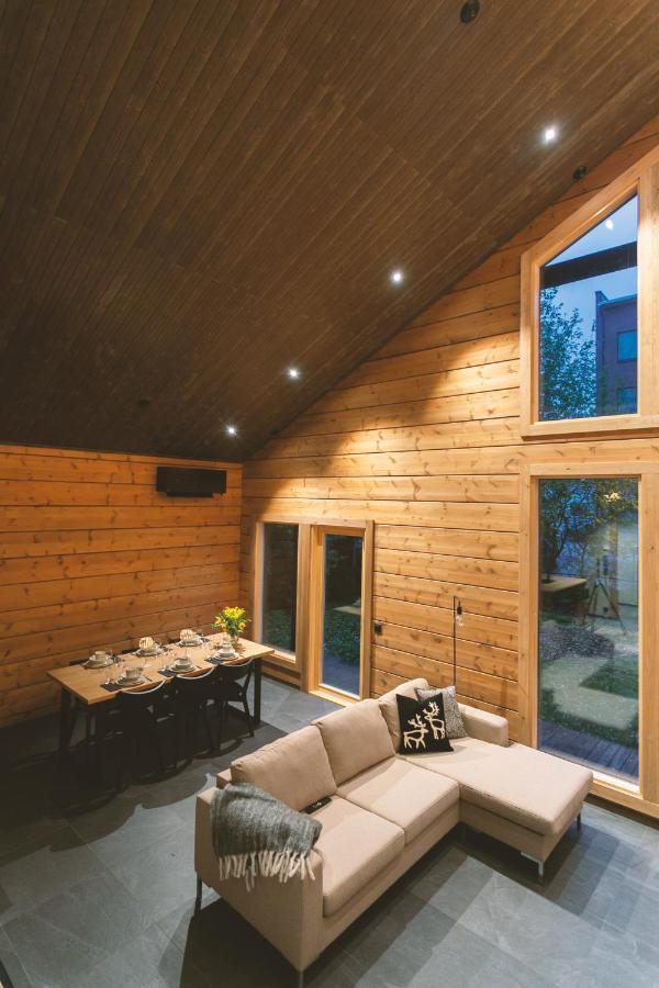 Luxury Villa Lapland โรวานิเอมิ ภายนอก รูปภาพ